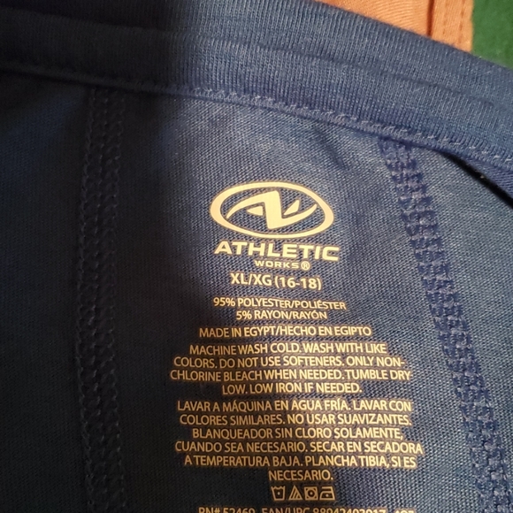 Women's Shirt - Picture 3 of 4